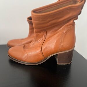 Tan Heeled Boots with Chunky Heel and Rounded Toe